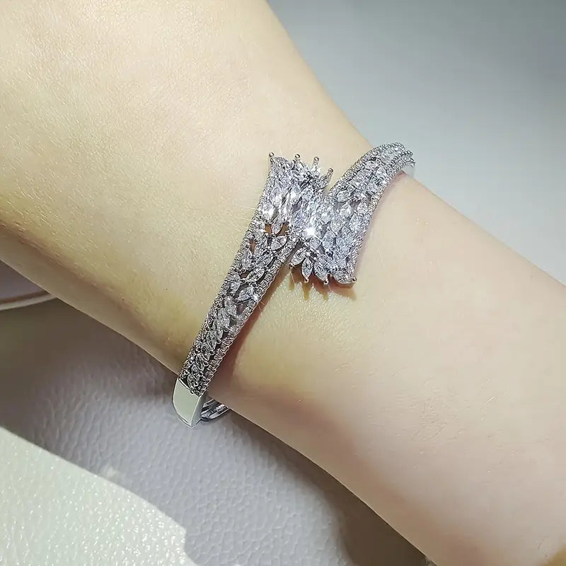 LUXURY LEAF COPPER BANGLE