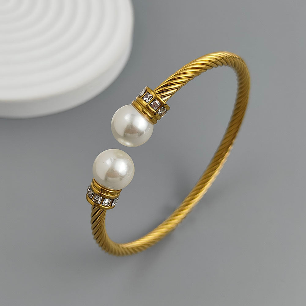 PEARL BRACELET AND RING