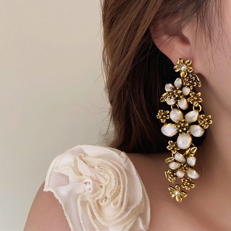 VINTAGE FLOWER EARRINGS