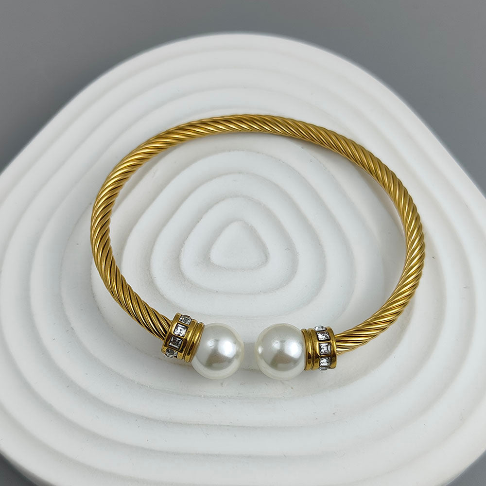 PEARL BRACELET AND RING