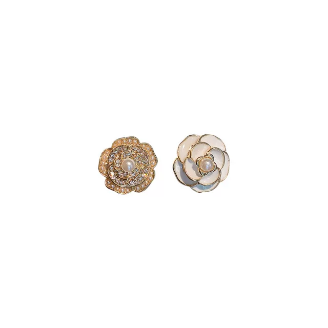 SHINE FLOWER STUDS