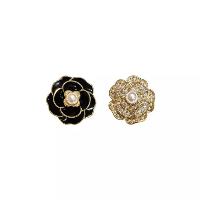 SHINE FLOWER STUDS