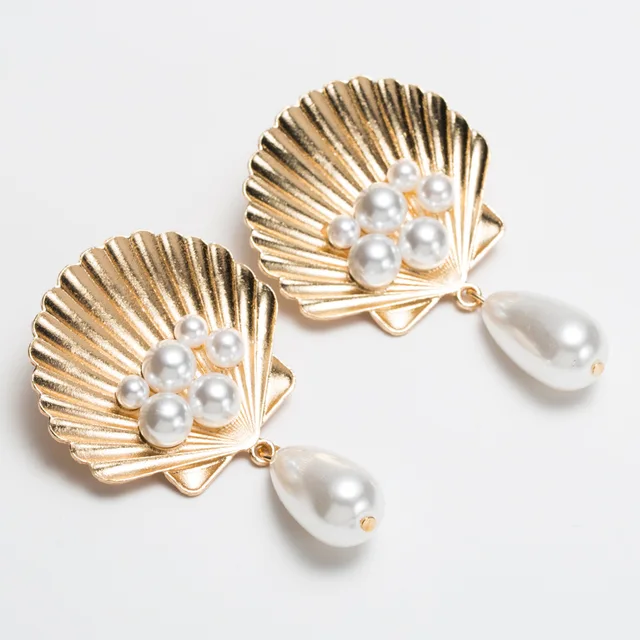 PEARL SHELL EARRINGS