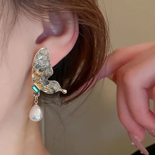 BUTTERFLY WINGED EARRINGS