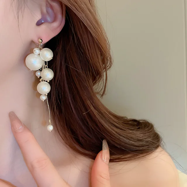 ELITE PEARL EARRINGS