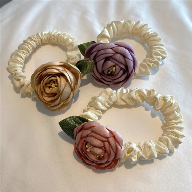 FLOWER SCRUNCHIES