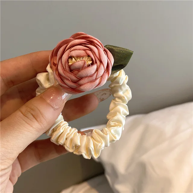 FLOWER SCRUNCHIES