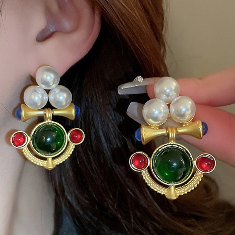 CLASSICAL VINATGE EARRINGS