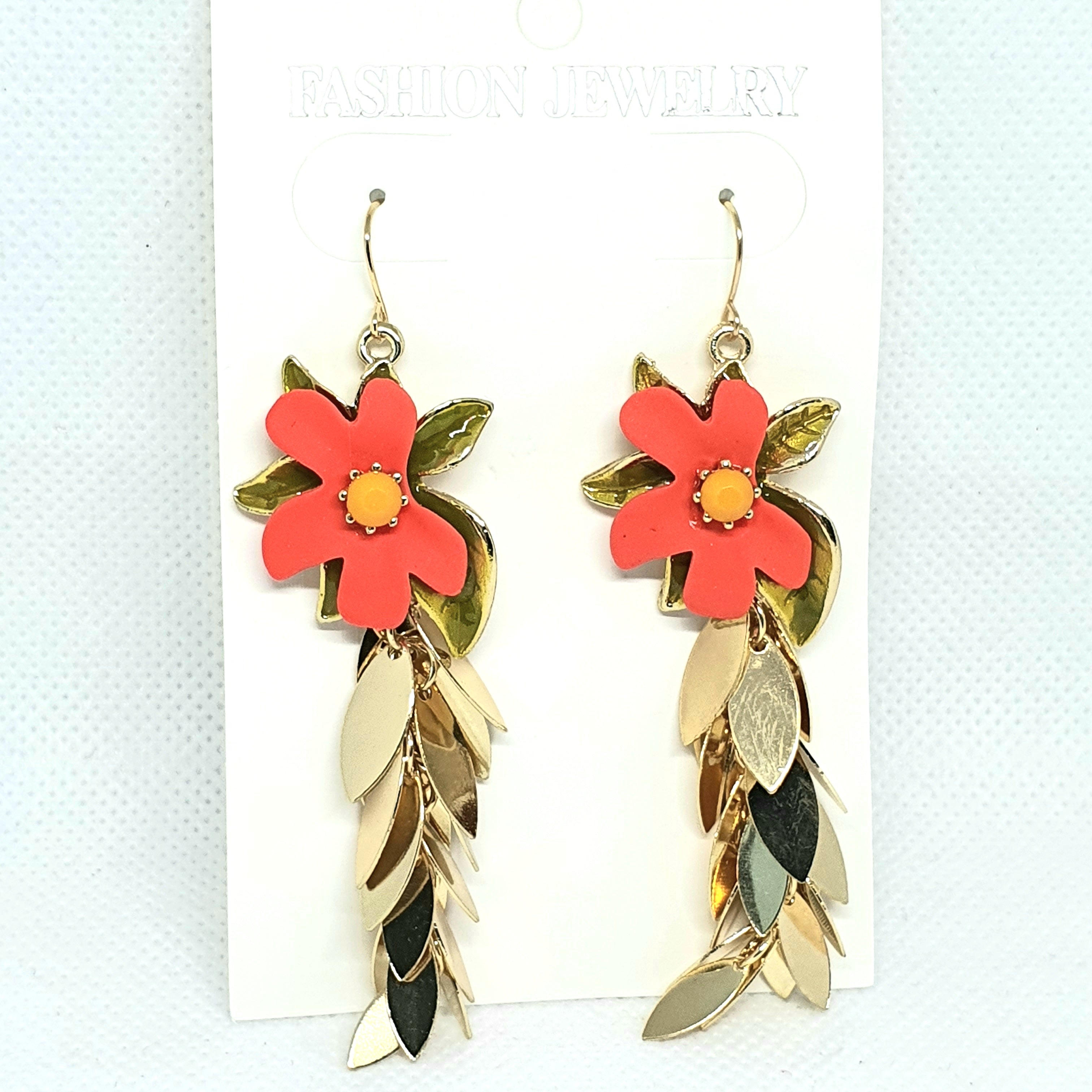 ACRYLIC RIFFLE LEAVES EARRINGS