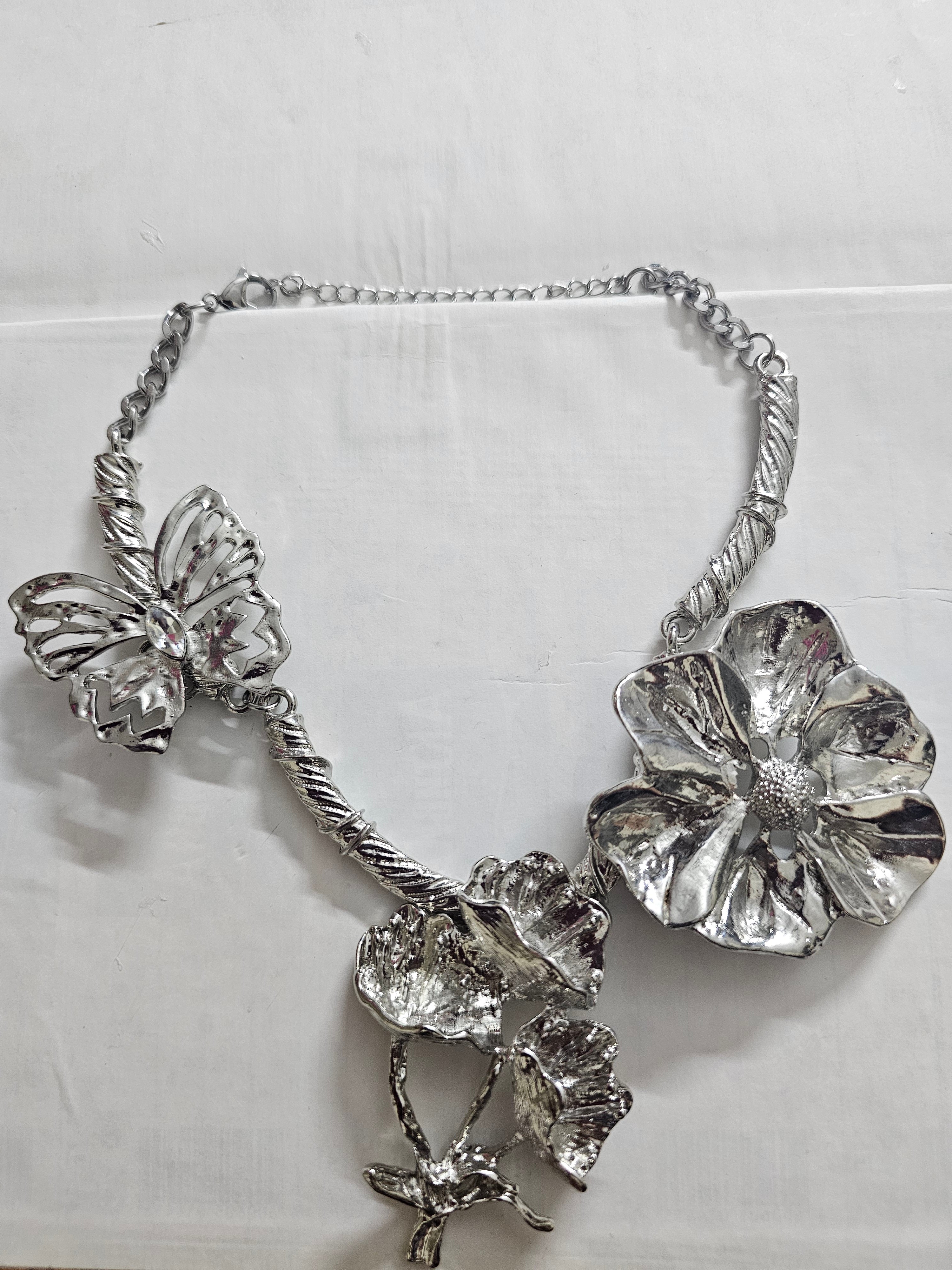TWEET NECKLACE