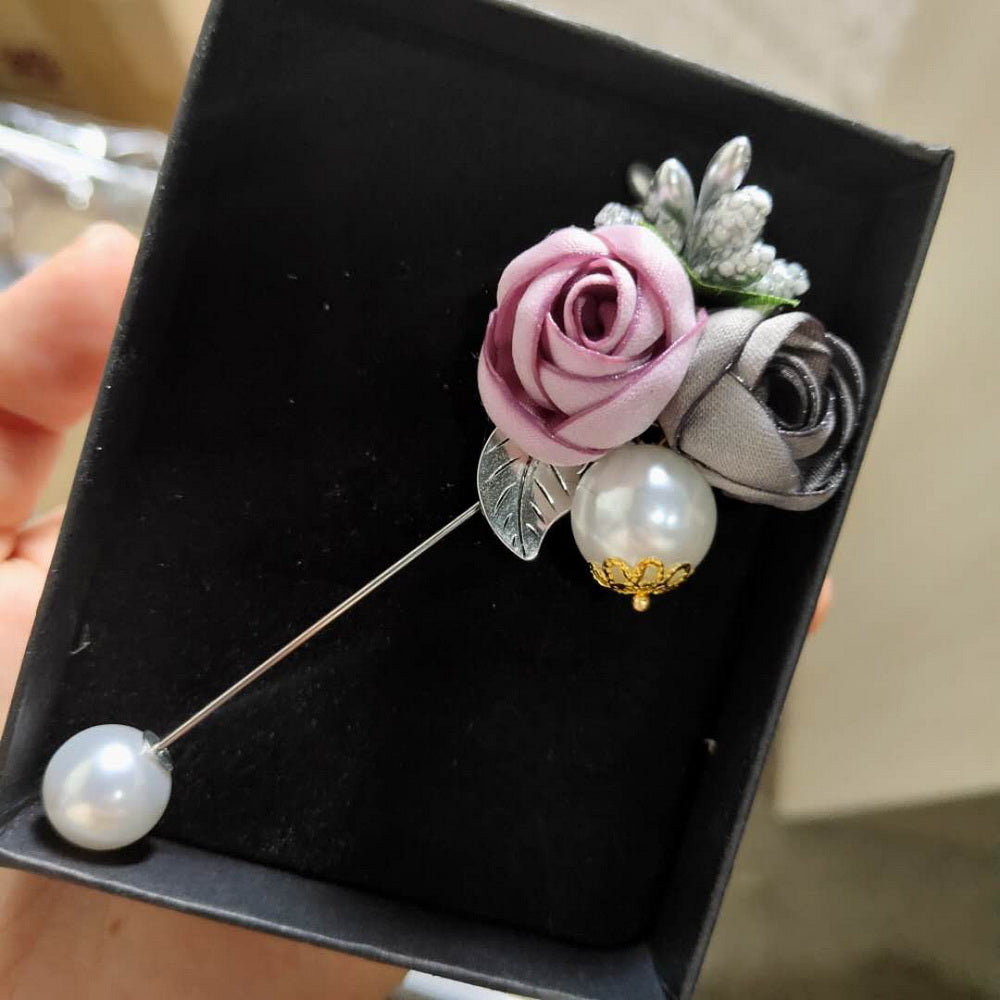 REMIEL FLOWER BROOCH