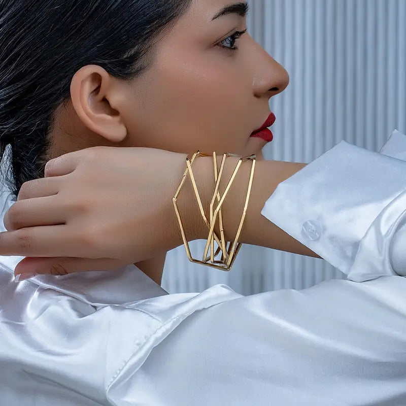 TOGGLE BANGLES