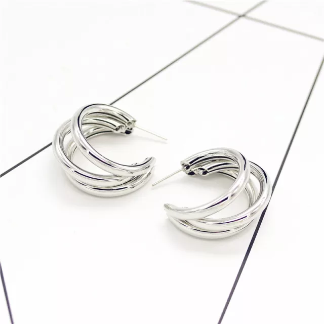 C-SHAPED HUGGIE EARRINGS