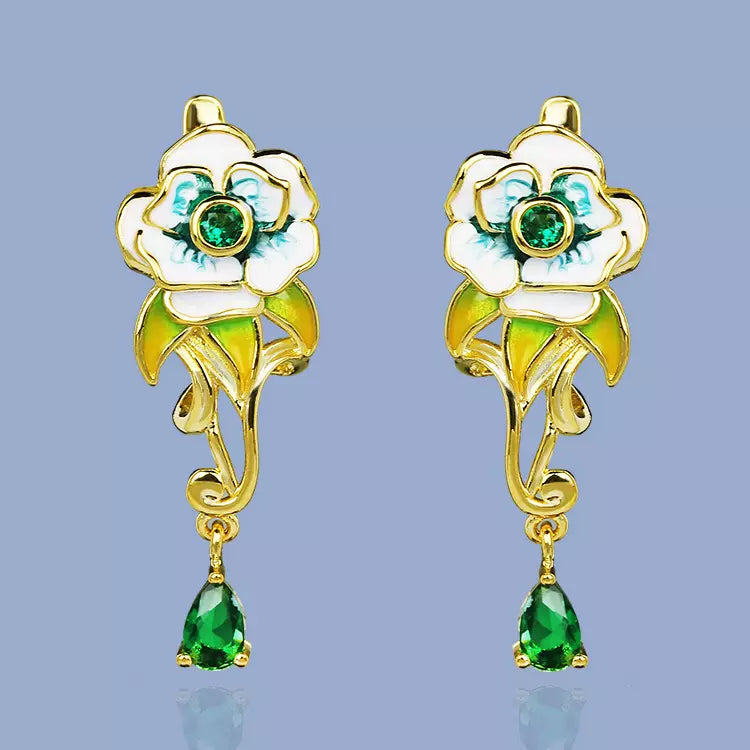 18K ENAMEL WHITE FLOWER DROP