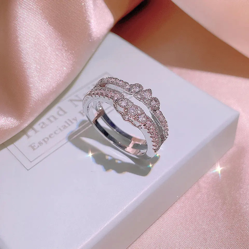 GENTILITY ZIRCON RING