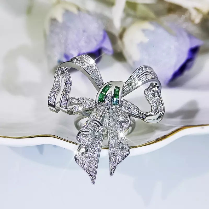 CLASSIC EMERALD BOW ZIRCON RING