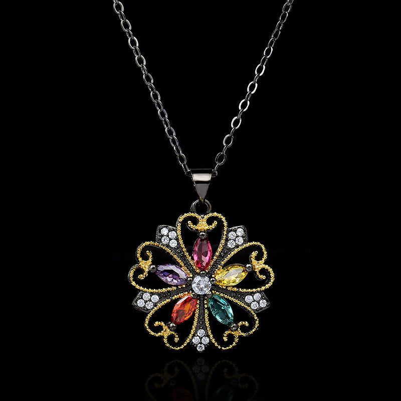 EXQUISITE VINTAGE PALACE SET