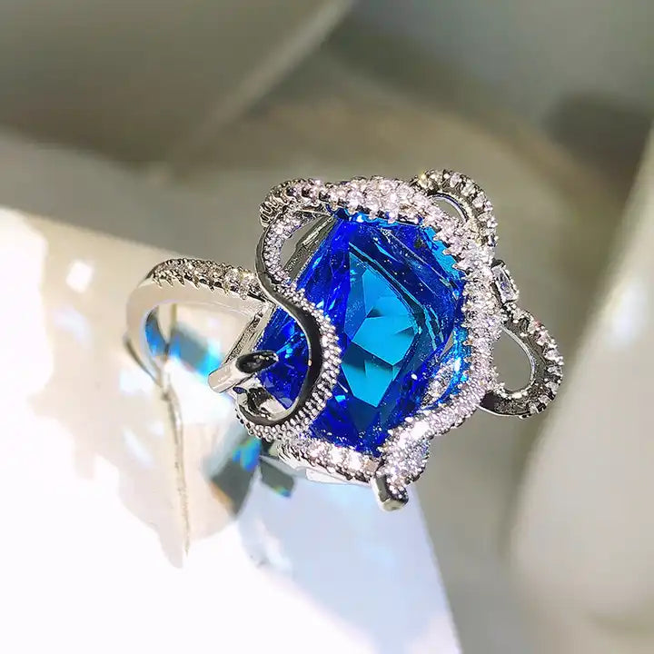 DIVINE ZIRCON RING