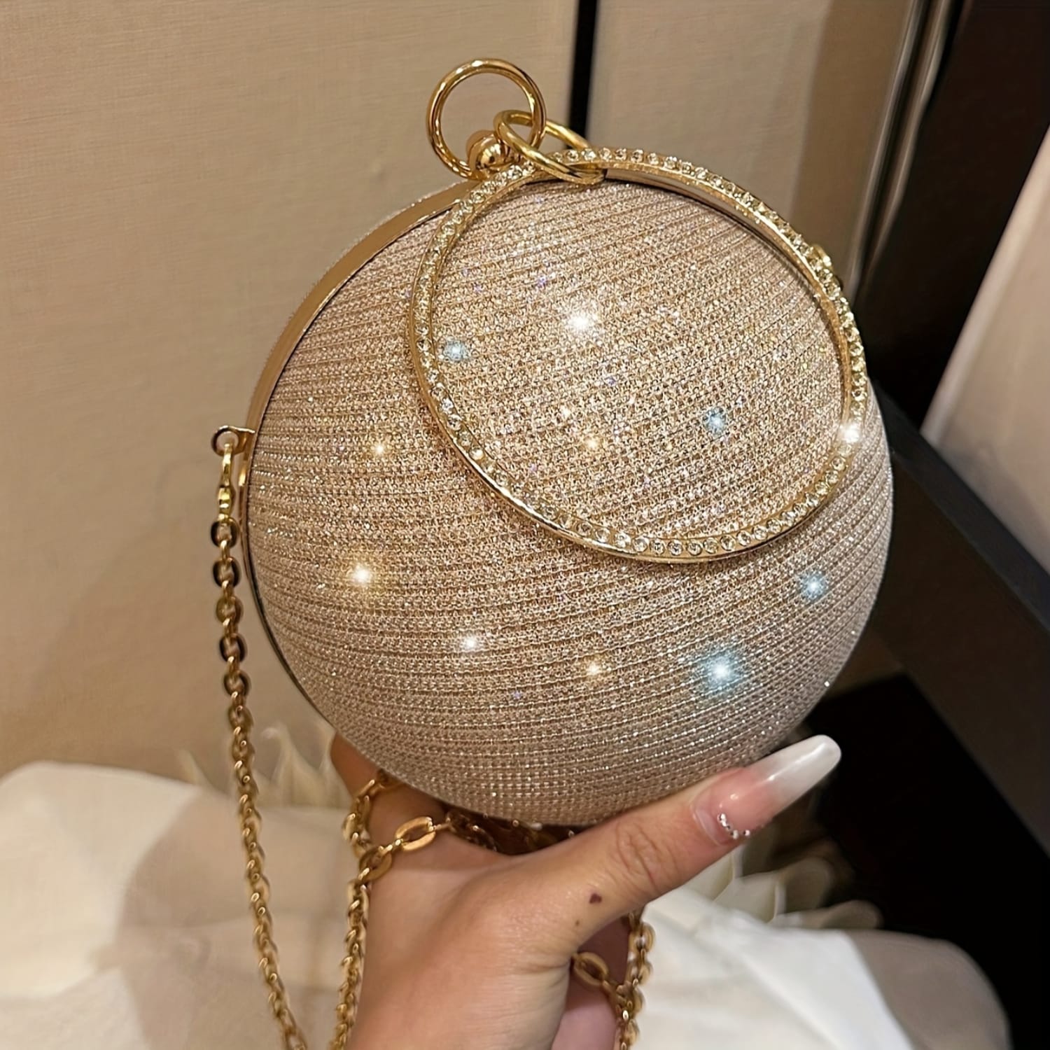 ROUND SHINY BAG