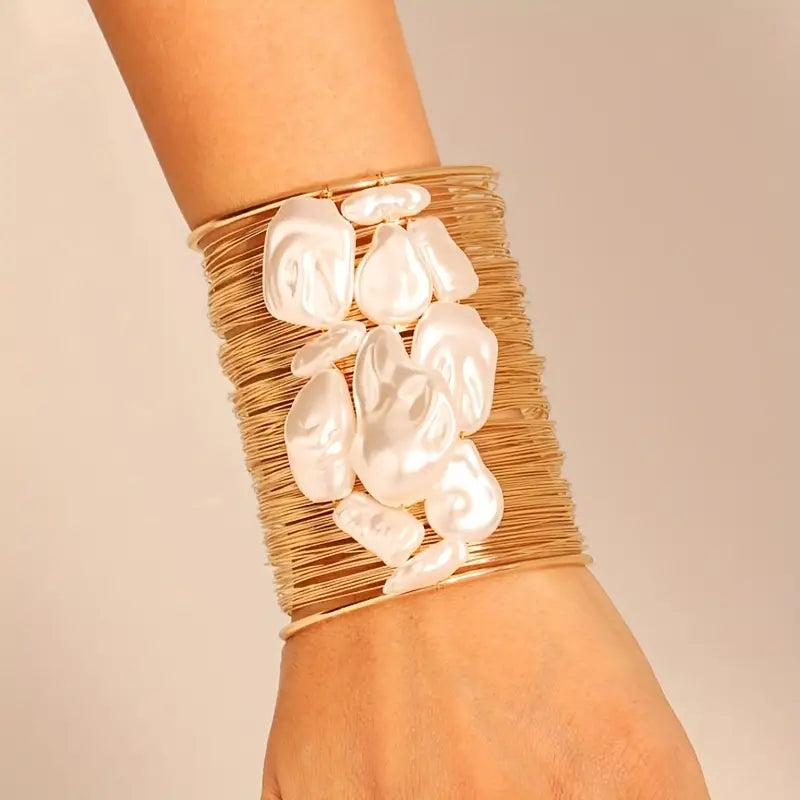 CHIC BAROQUE CUFF