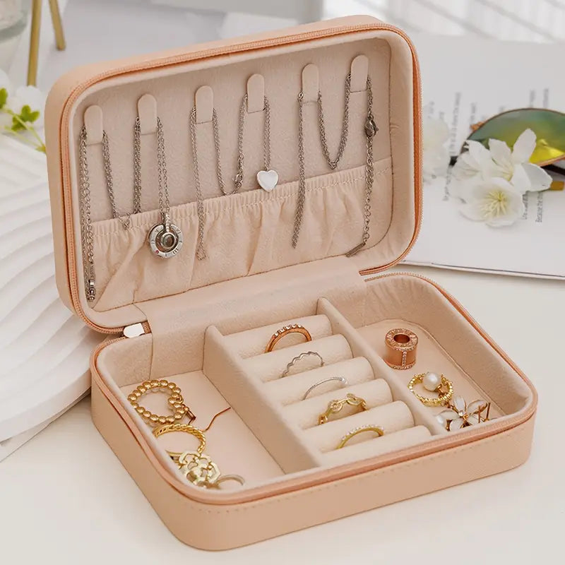 PORTABLE LEATHER JEWELRY CASE