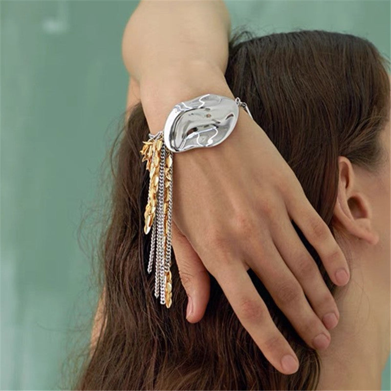 IRREGULAR METAL LEAF BRACELET